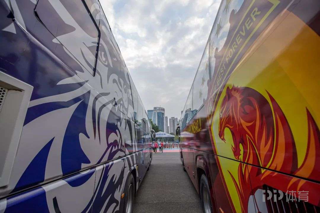 2022年9月3日晚新帅李玮锋率领的广州城队与天津津门虎队的比赛 2022年9月3日晚新帅李玮锋率领的广州城队与天津津门虎队的比赛