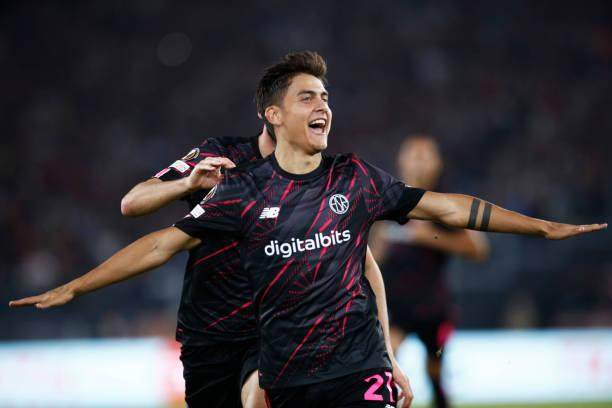 迪巴拉69秒解救罗马3比0大胜穆帅为何一直开骂? 2 迪巴拉69秒解救罗马3比0大胜穆帅为何一直开骂?