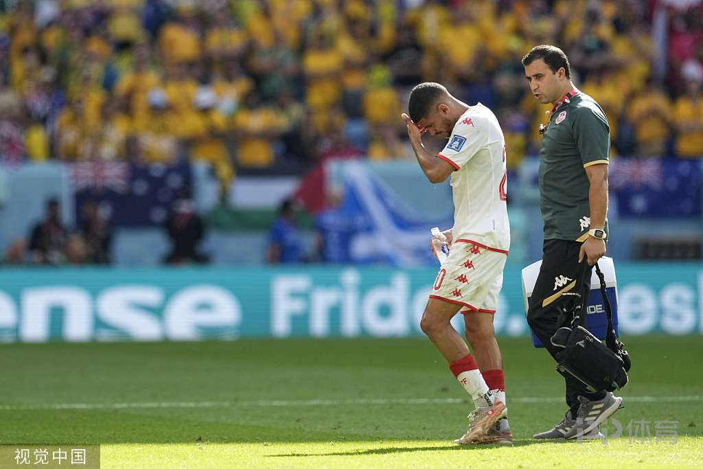 世界杯-澳大利亚1-0突尼斯 杜克破门打进本届世界杯第50球 4 世界杯-澳大利亚1-0突尼斯 杜克破门打进本届世界杯第50球