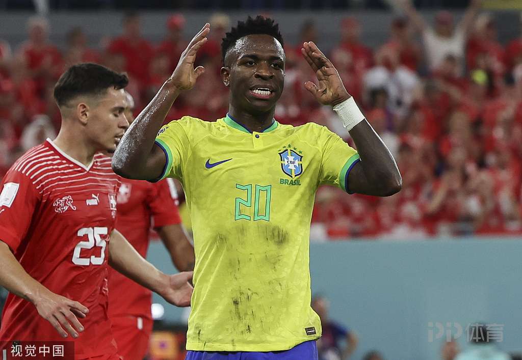 半场-巴西0-0瑞士 维尼修斯错失进球良机索默献神扑 2 半场-巴西0-0瑞士 维尼修斯错失进球良机索默献神扑